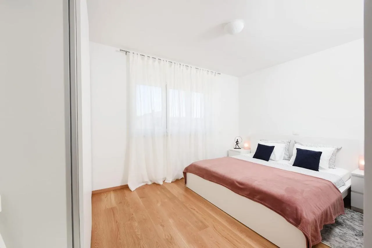 Novi Apartman Franka Apartment Zadar