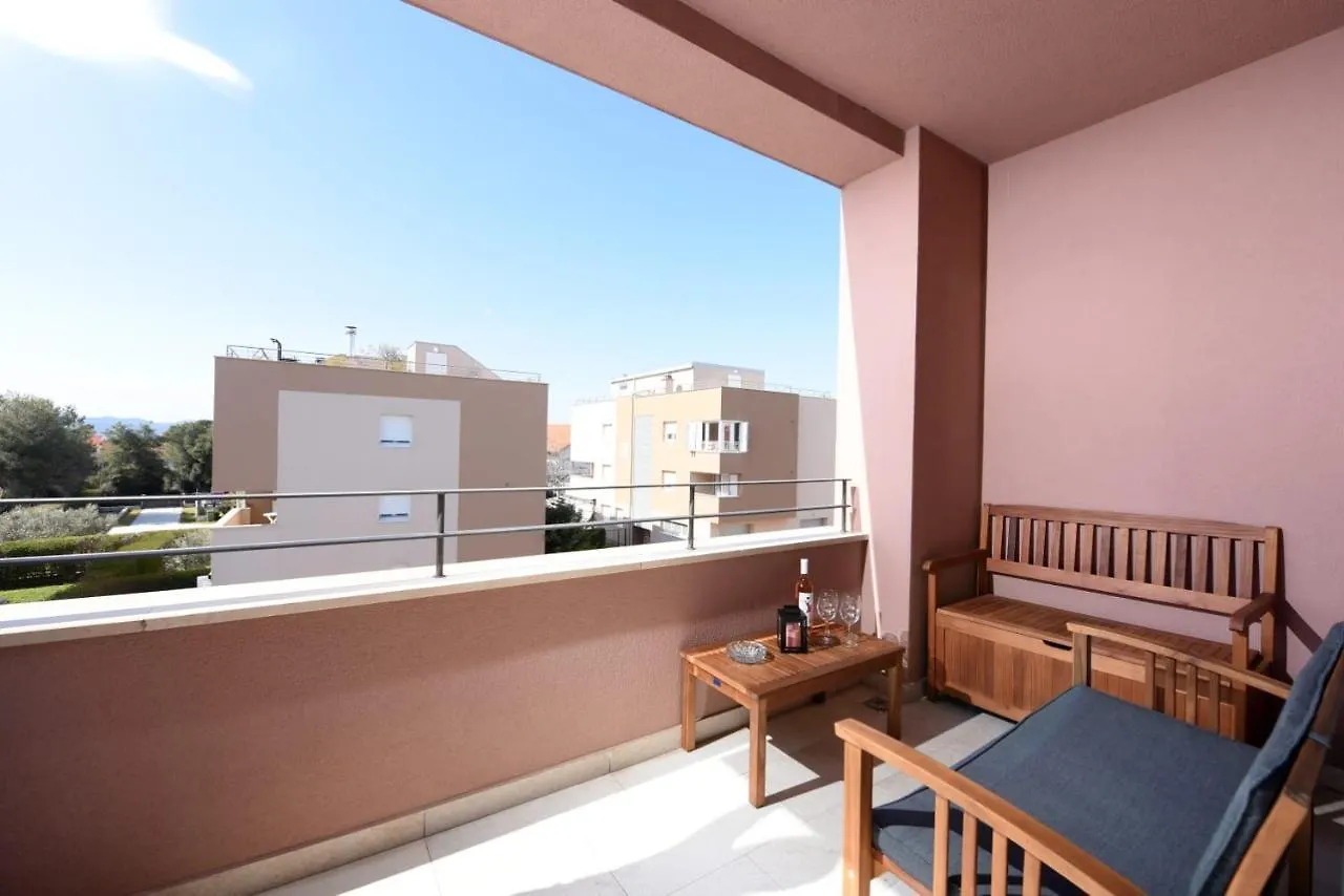 Novi Apartman Franka Apartment Zadar