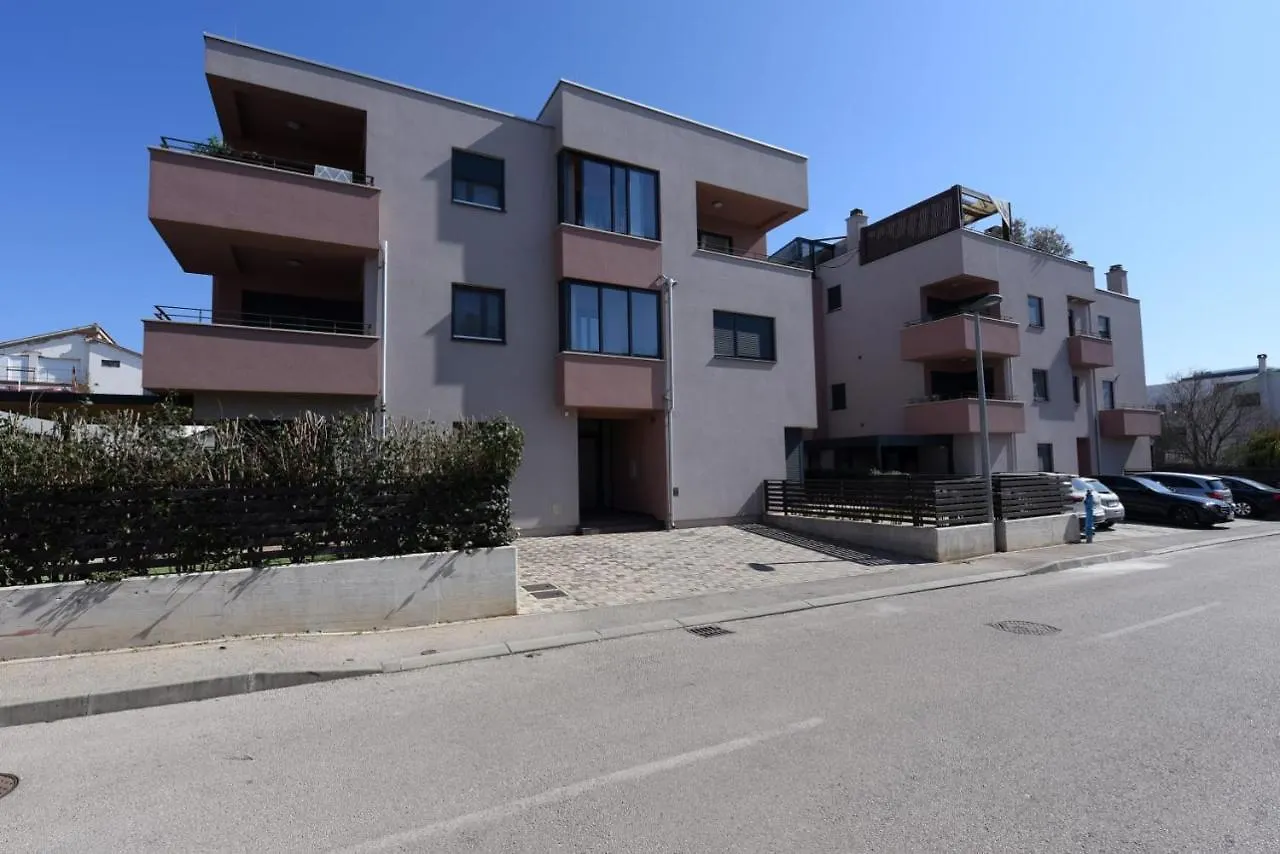 Novi Apartman Franka Apartment Zadar
