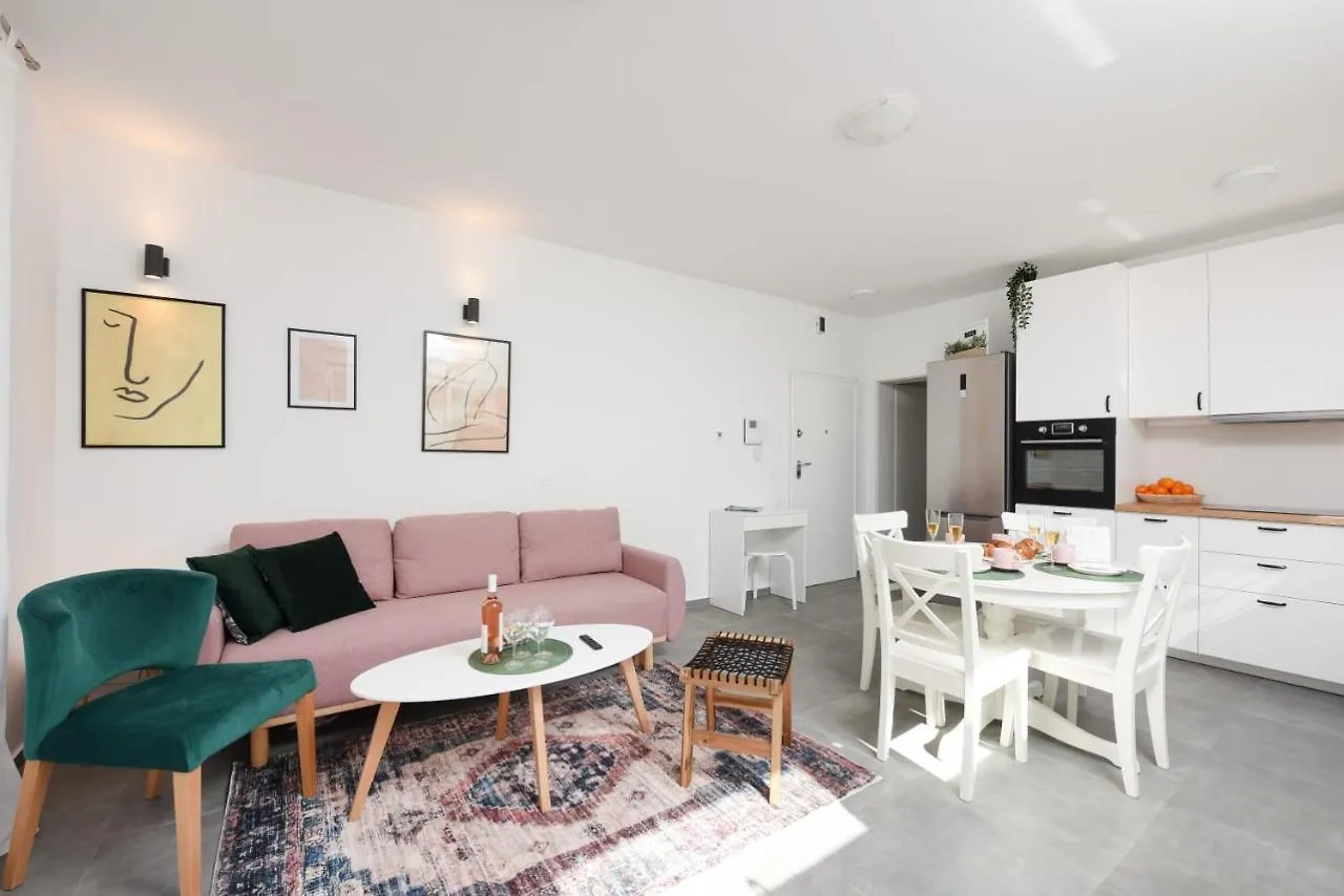 Novi Apartman Franka Apartment Zadar