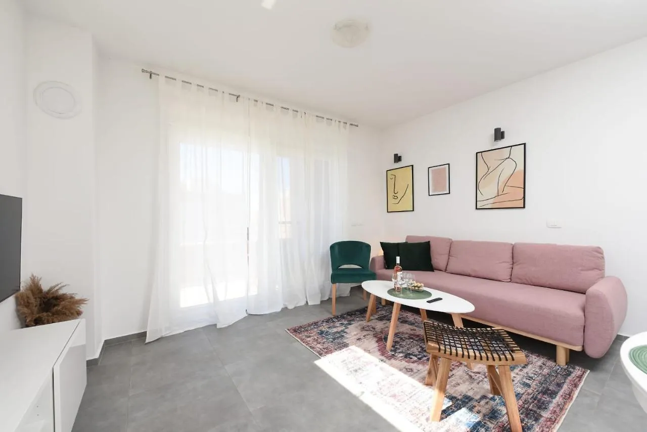 Novi Apartman Franka Apartment Zadar